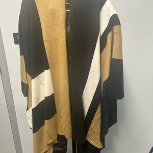 Stylish Black and Tan Women's Poncho